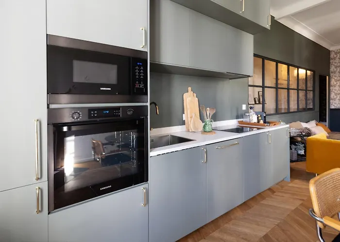 Centre Apartment *